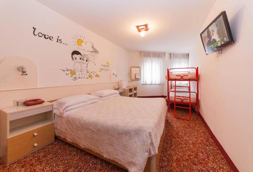 غرفة عائلية, Europa