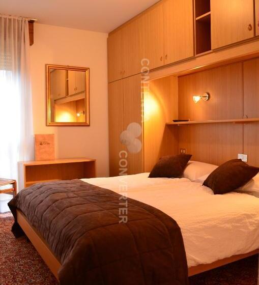 غرفة أساسية, Europa