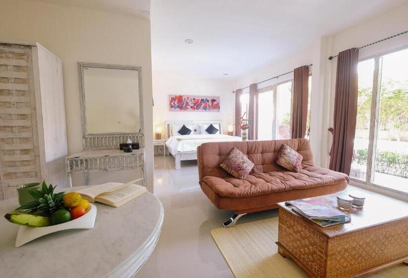 Люкс Вид на Бассейн, Gili Amor Boutique Resort
