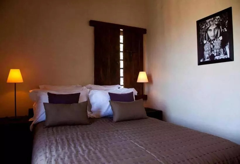 سوییت لوکس, Kasbah Illy