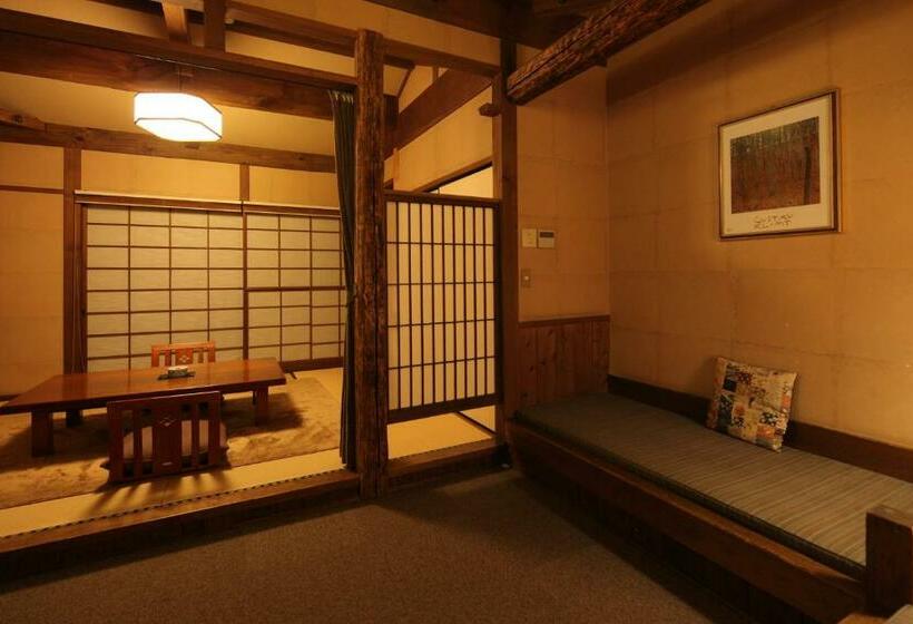 اتاق اکونومی با حمام مشترک, Kurokawa Onsen Oyado Noshiyu