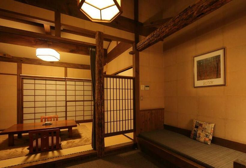 اتاق اکونومی با حمام مشترک, Kurokawa Onsen Oyado Noshiyu