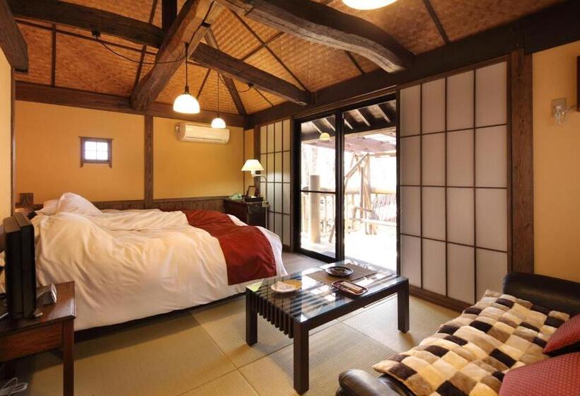 اتاق استاندارد با تراس, Kurokawa Onsen Oyado Noshiyu