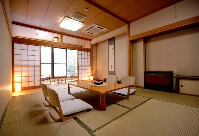 Camera Familiare Bagno Condiviso, Pony Onsen