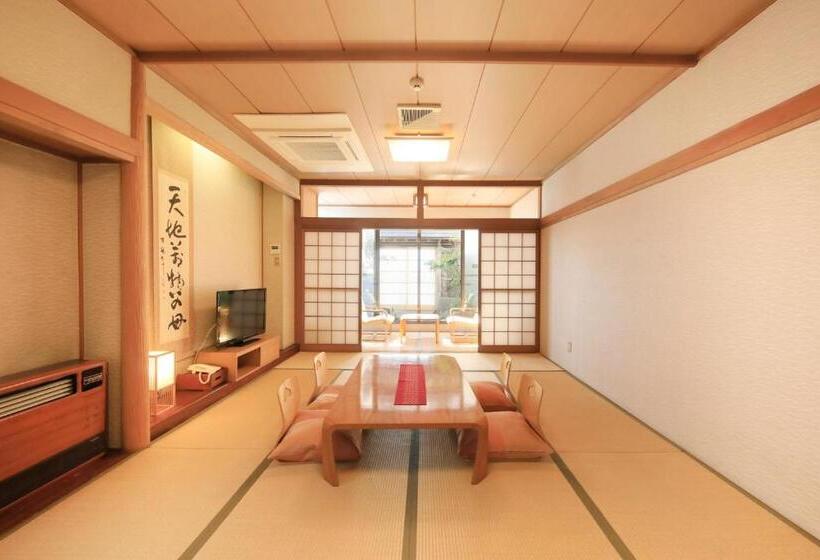 Семейный Номер Совместный Санузел, Pony Onsen