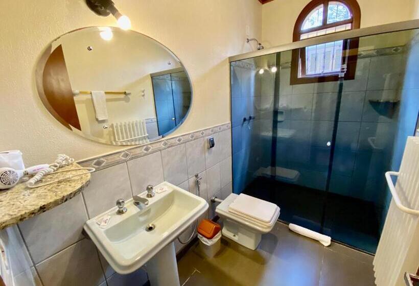 豪华三人间, Pousada Gramado