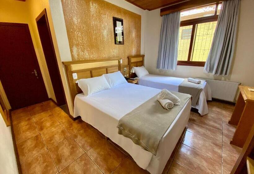 Quarto Triplo Deluxe, Pousada Gramado