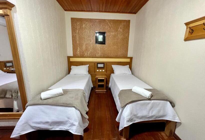 四人豪华间, Pousada Gramado