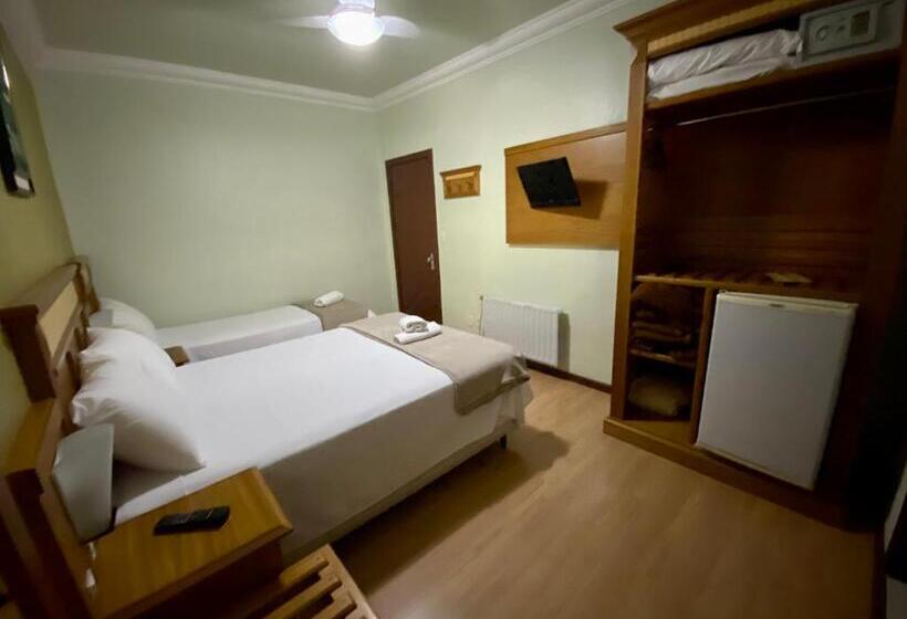 高级三人间, Pousada Gramado