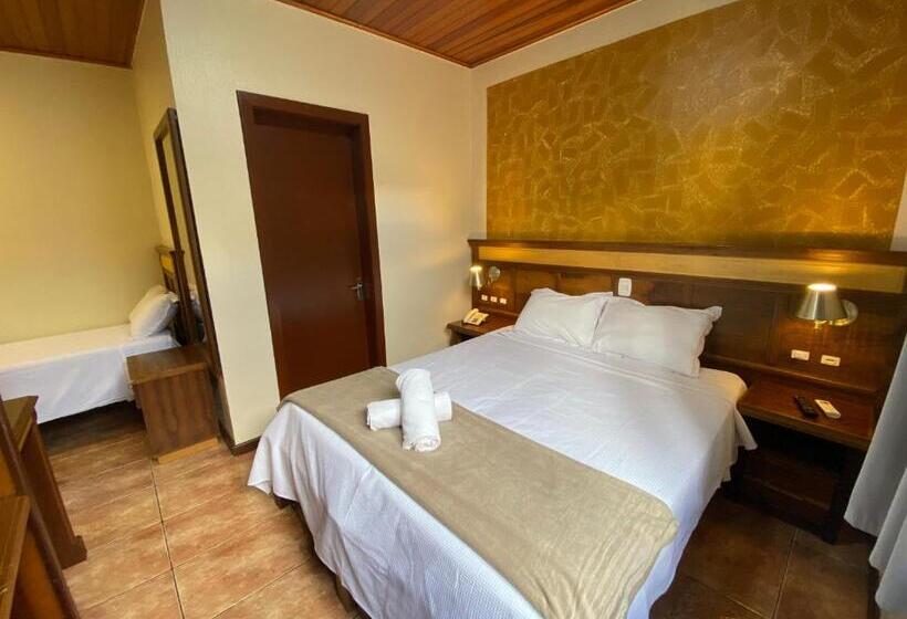 标准三人间, Pousada Gramado