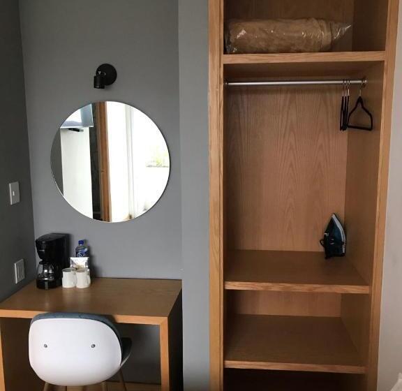 חדר דחוקס עם מיטת קינג, Ros Gaud