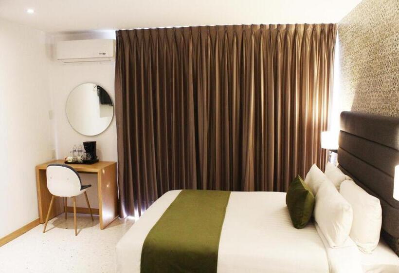 חדר דחוקס עם מיטת קינג, Ros Gaud