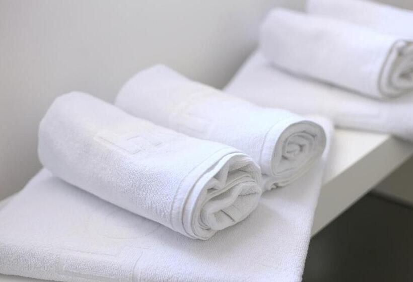 豪华房间, Starlight Luxury Rooms