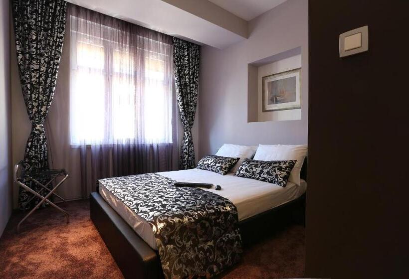 豪华房间, Starlight Luxury Rooms