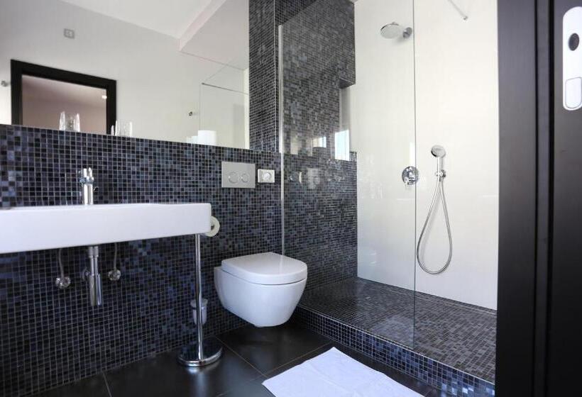 اتاق لوکس, Starlight Luxury Rooms