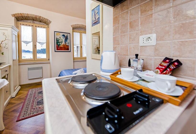 Номер Стандарт Вид на Море, Residence La Carera