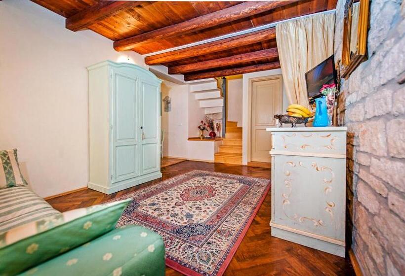 Apartamento Dúplex 1 Dormitório, Residence La Carera
