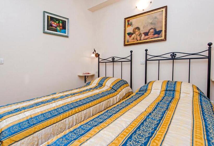 带1个卧室的带海景的公寓, Residence La Carera