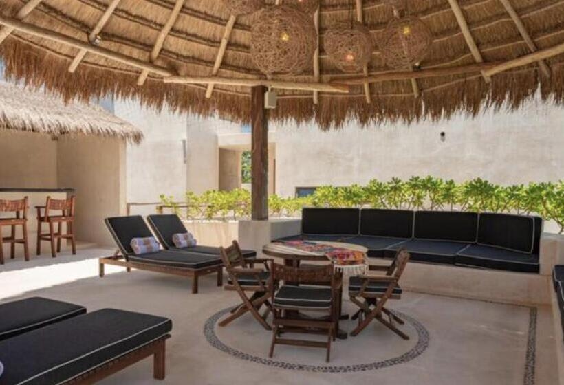 Junior Suite with Terrace, Niwa Tulum