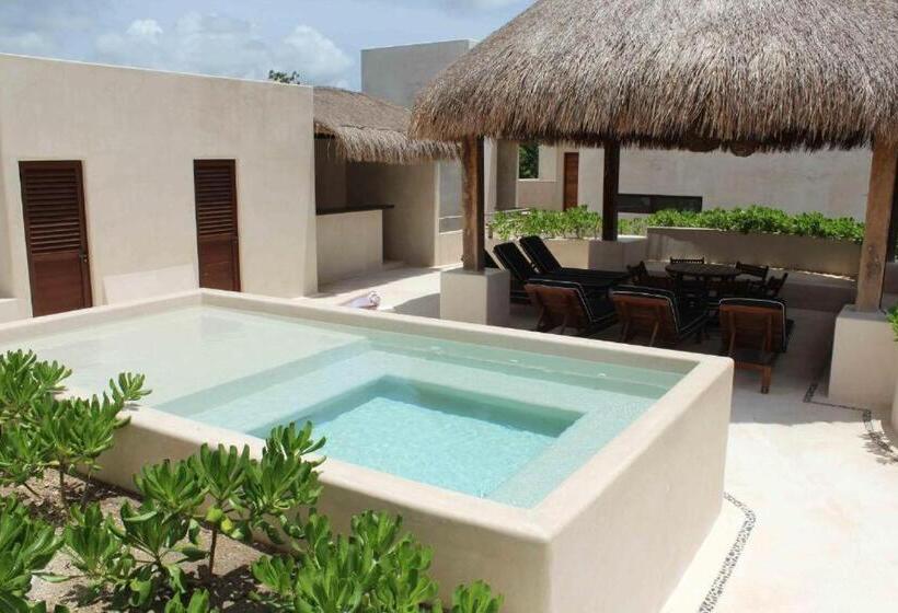 Junior Suite with Terrace, Niwa Tulum