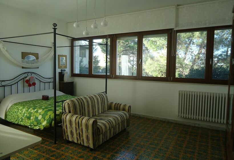 اتاق خانوادگی, Villa Dafne