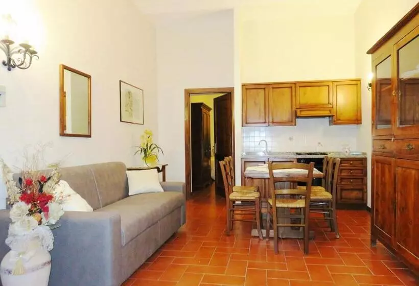 خانه 1 خوابه, Castello Cortevecchio