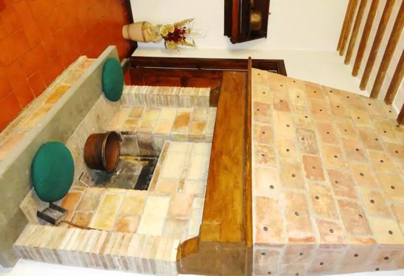 Deluxe Suite King Bed, Castello Cortevecchio