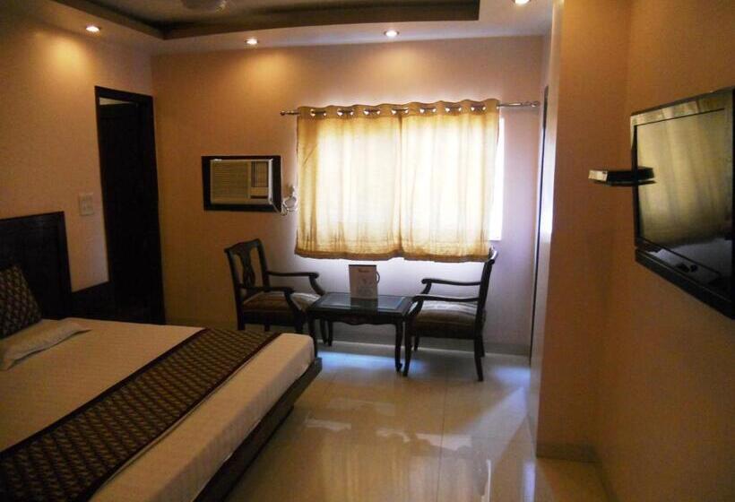 Номер Deluxe, Amax Inn