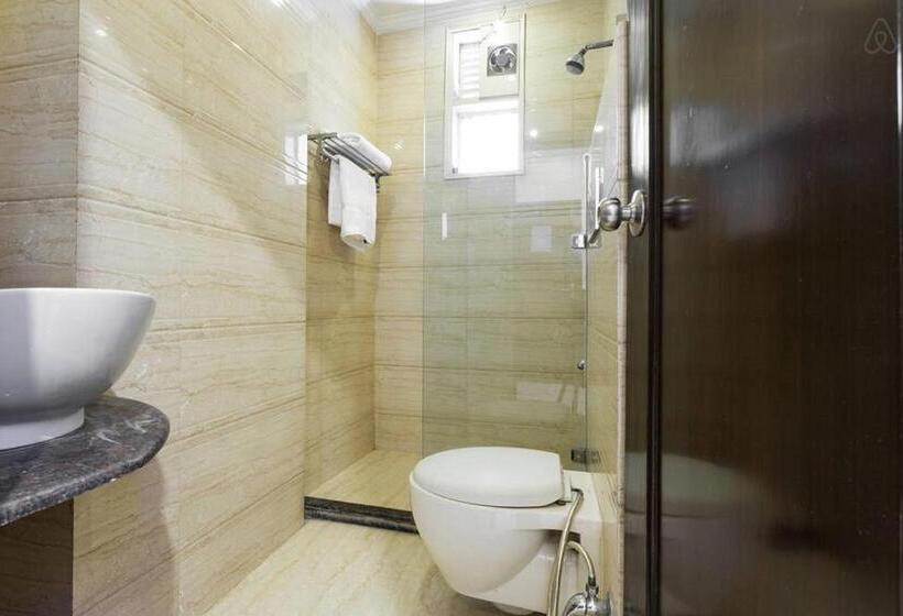 Семейный Номер, Amax Inn