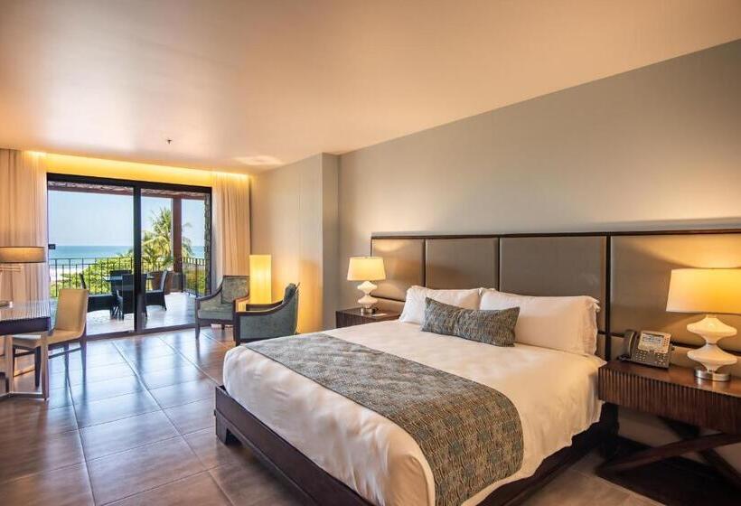 سوییت خانوادگی, Croc S Resort & Casino