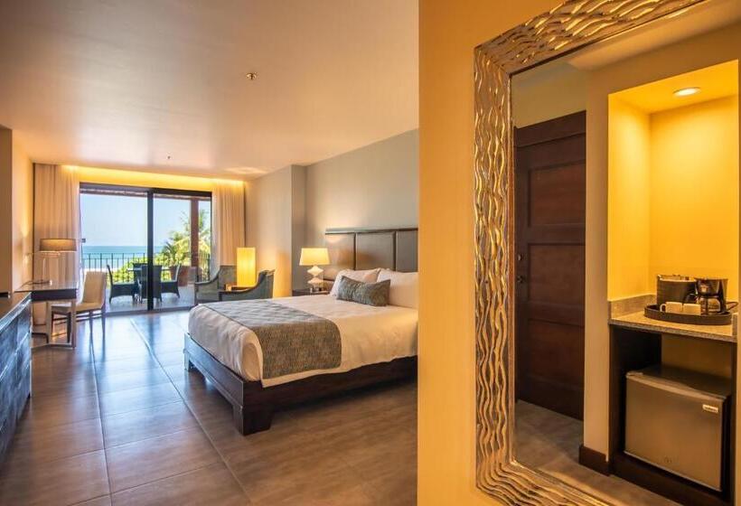 سوییت خانوادگی, Croc S Resort & Casino