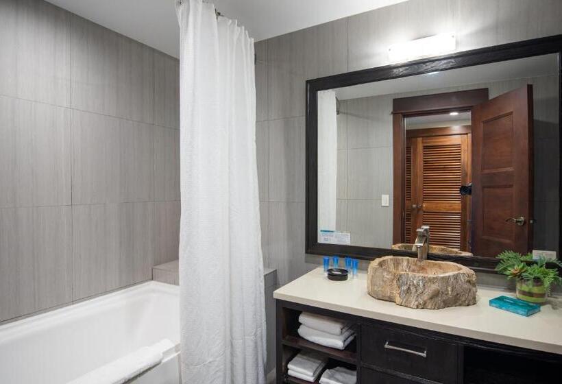 سوییت خانوادگی, Croc S Resort & Casino