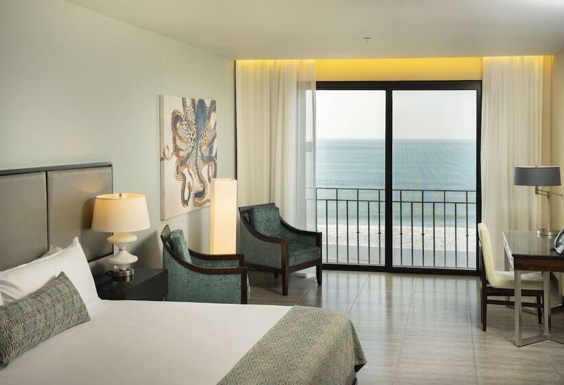 اتاق لوکس با چشم‌انداز دریا, Croc S Resort & Casino