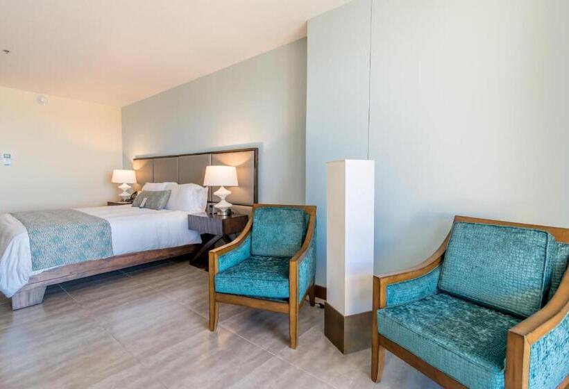 اتاق لوکس با بالکن و چشمانداز دریا, Croc S Resort & Casino