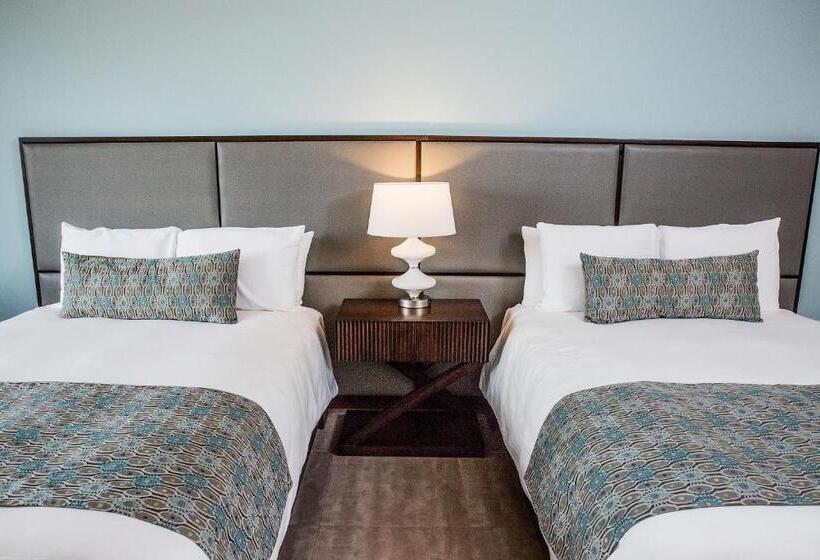 اتاق لوکس, Croc S Resort & Casino