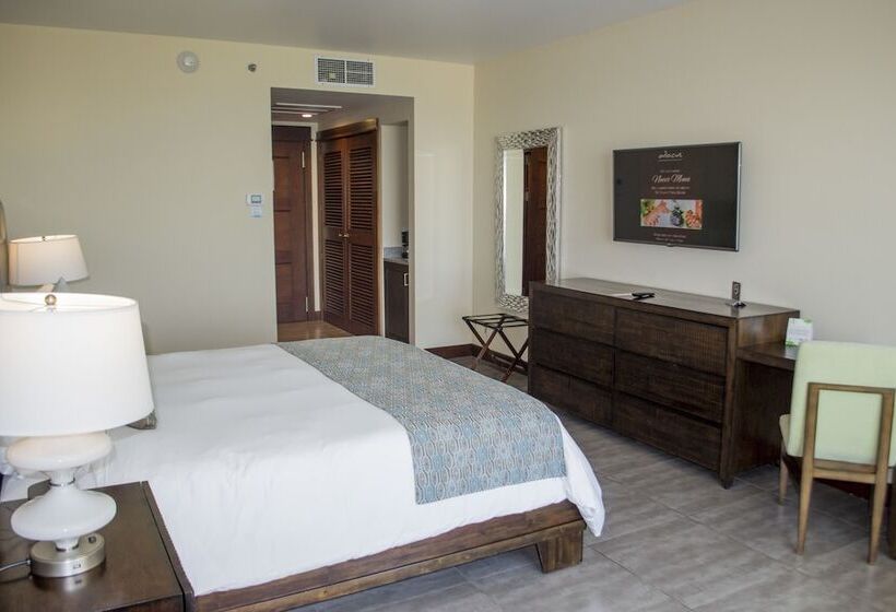 اتاق لوکس با چشم‌انداز دریا, Croc S Resort & Casino