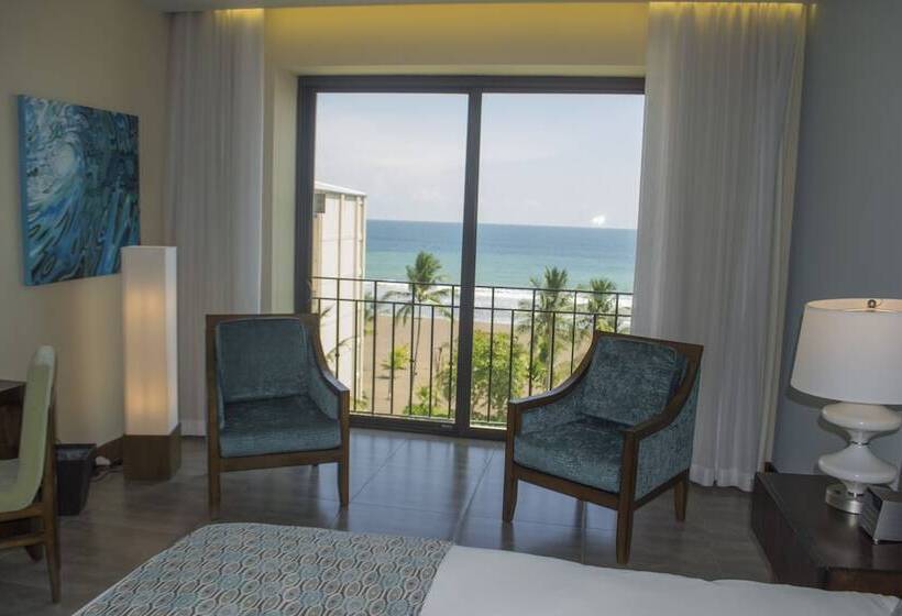 اتاق لوکس با چشمانداز دریا, Croc S Resort & Casino