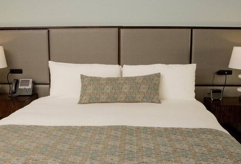 اتاق لوکس با چشمانداز دریا, Croc S Resort & Casino