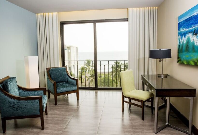 اتاق لوکس با چشمانداز دریا, Croc S Resort & Casino