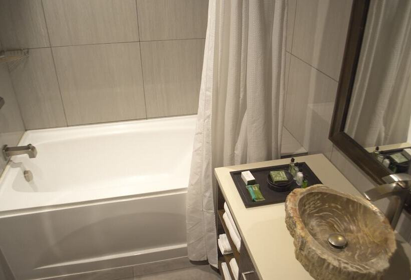 اتاق لوکس با چشمانداز دریا, Croc S Resort & Casino