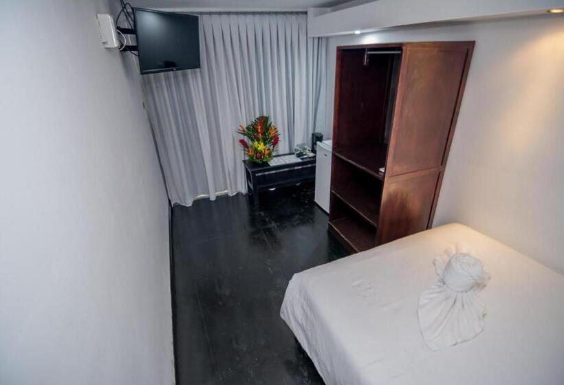 חדר סטנדרט נוף לבריכה, El Faro Containers Beach