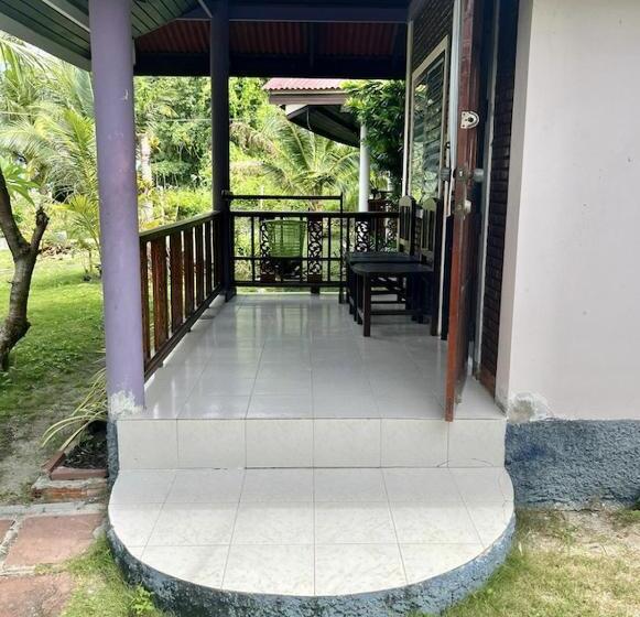 Бунгало Deluxe, First Villa Beach Resort