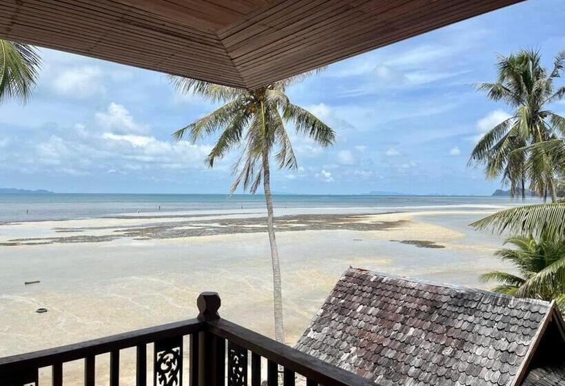 디럭스 룸, First Villa Beach Resort