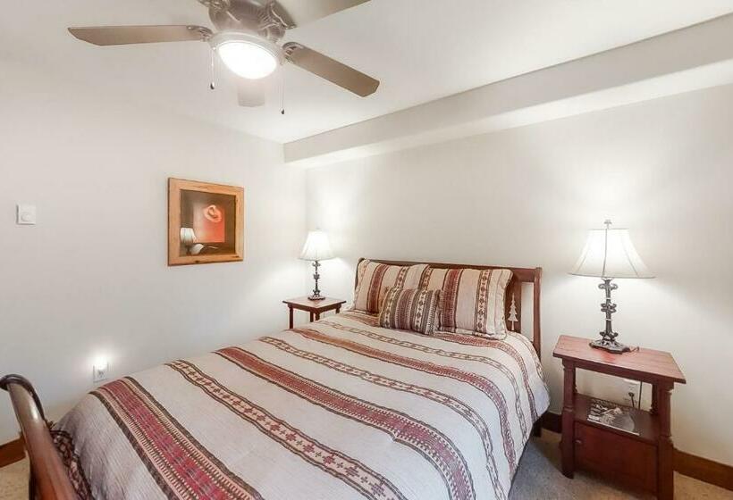 ３ベッドルームアパートメント, The Pines By Retreatia