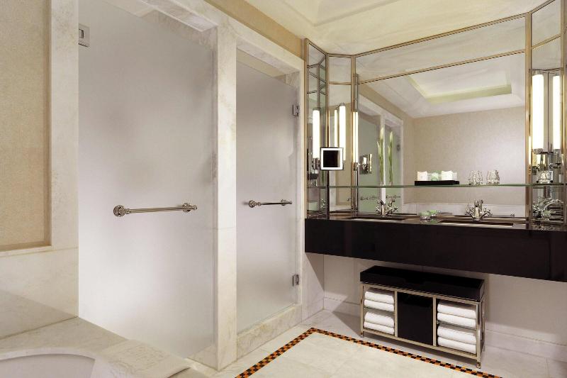 اتاق استاندارد سه نفره, Uniqstay