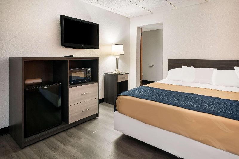 스탠다드 룸 킹사이즈 침대, Rodeway Inn