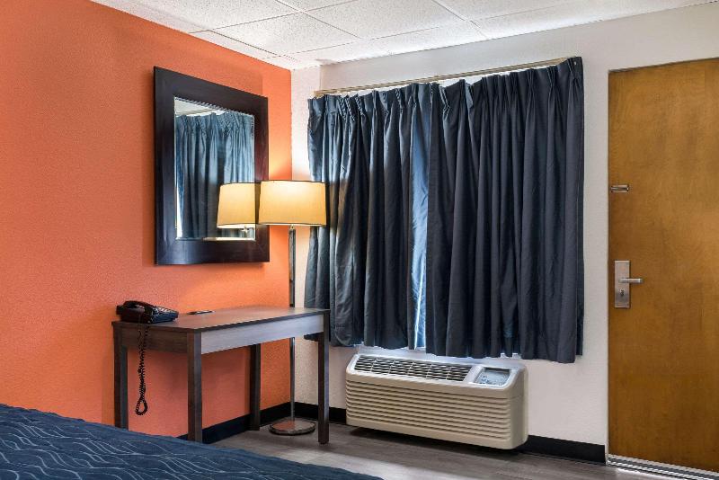 חדר סטנדרט עם מיטת קינג, Rodeway Inn