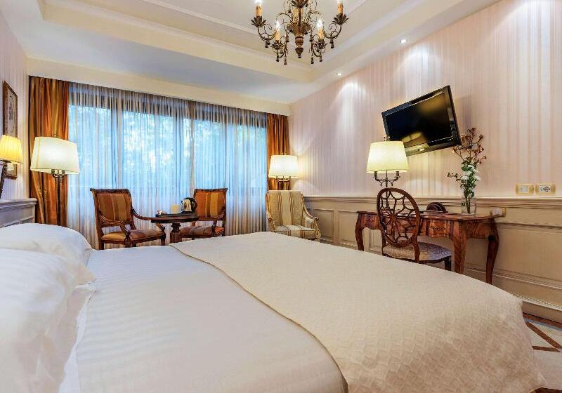 Студия Стандарт, Ashleigh Court Motel