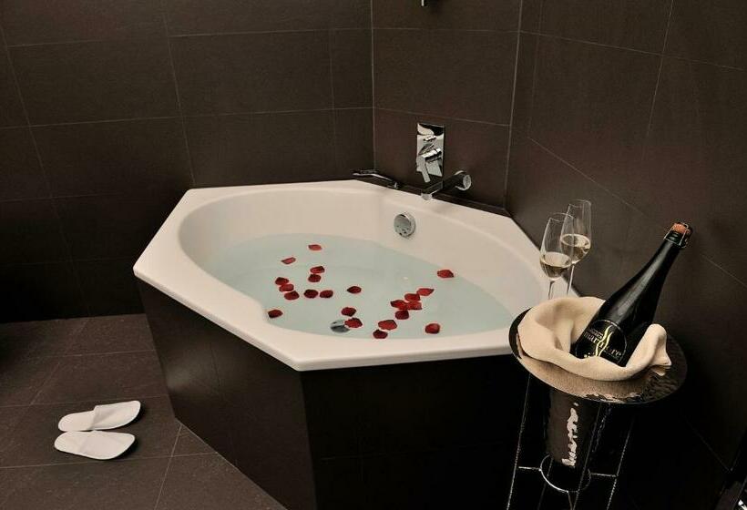 جناح جونيور, Vallantica Resort & Spa