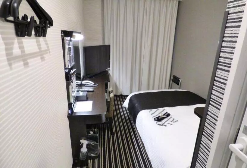 ダブルベッドのベーシックルーム, Apa Hotel Takamatsu Kawaramachi